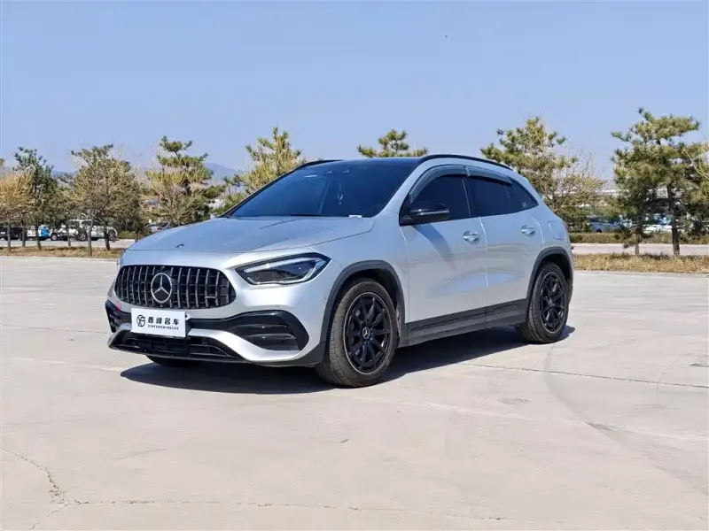 Mercedes-Benz GLA AMG, 2022