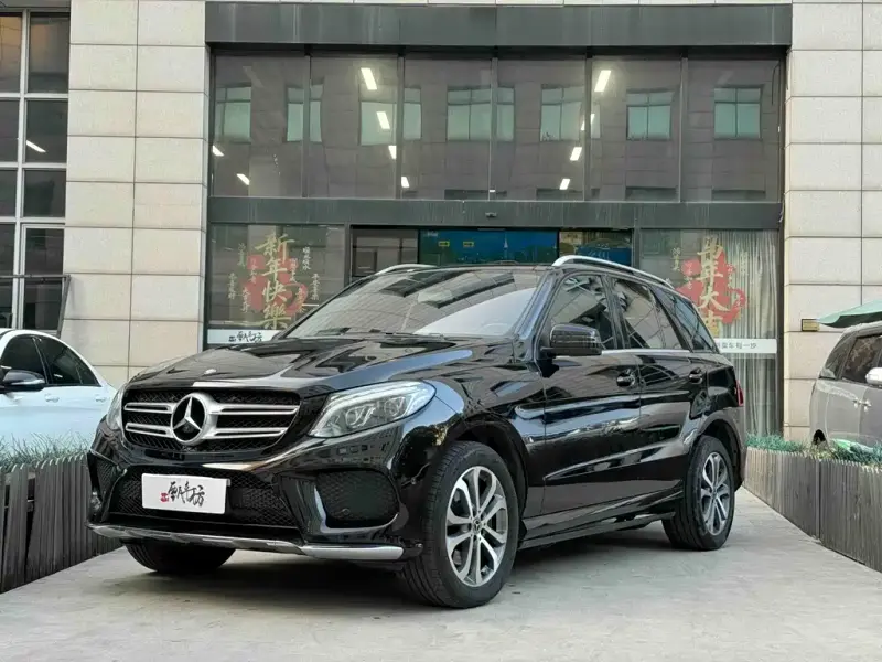 Mercedes-Benz GLE, 2017 — фото 1