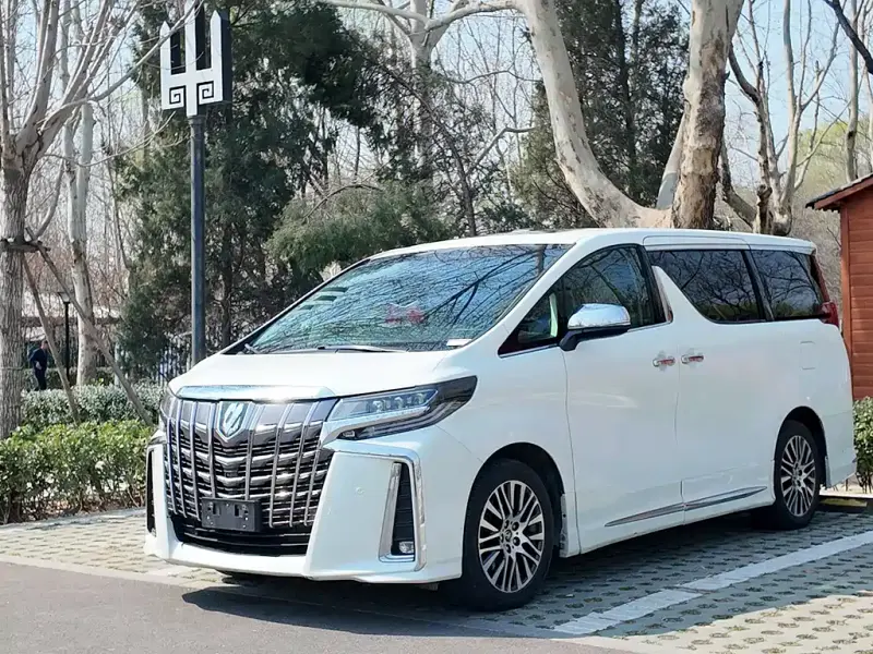 Toyota Alphard, 2017