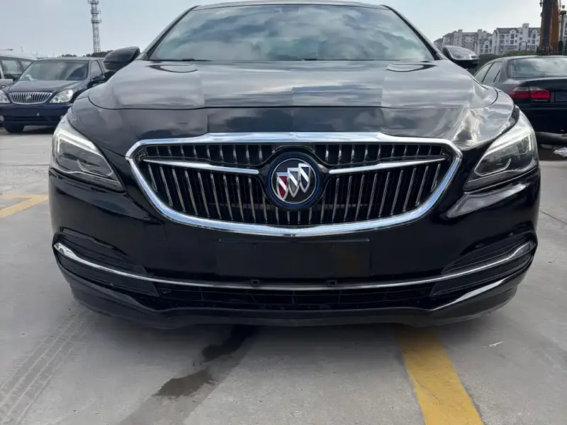 Buick LaCrosse, 2019 — фото 1