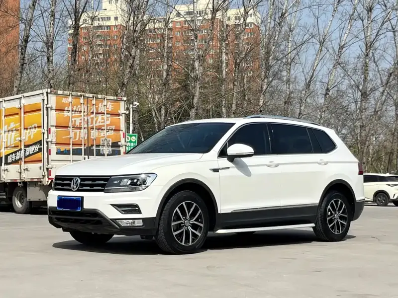 Volkswagen Tiguan L, 2018