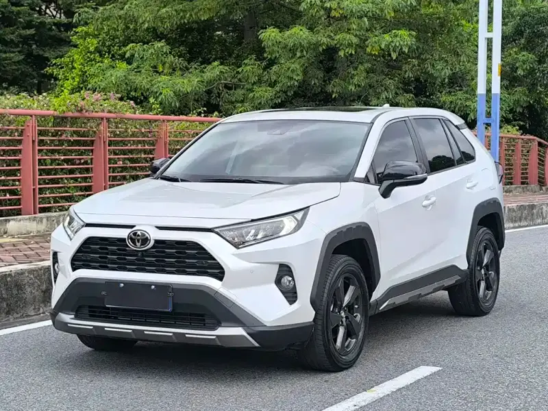 Toyota RAV4, 2023