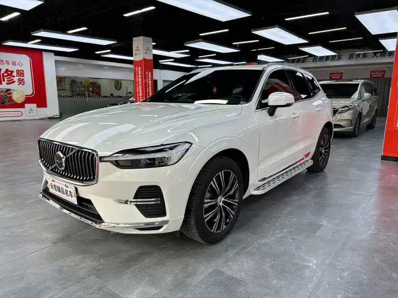 Volvo XC60, 2022 — фото 1