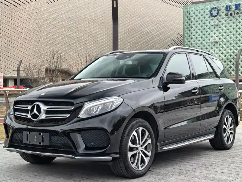 Mercedes-Benz GLE, 2017 — фото 1