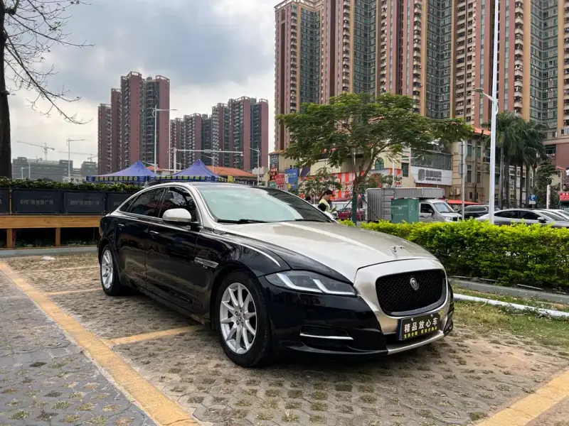 Jaguar XJ, 2013