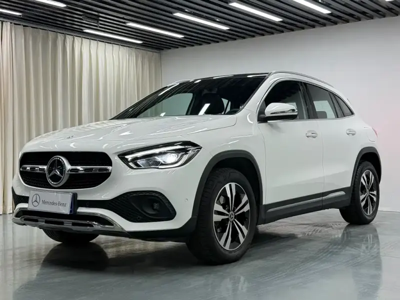 Mercedes-Benz GLA, 2021
