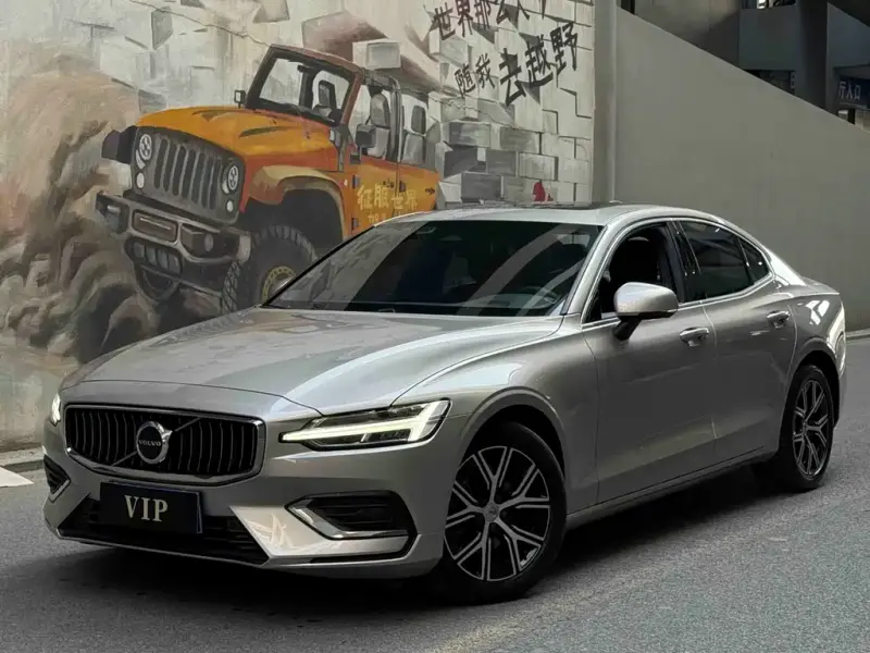Volvo S60, 2023