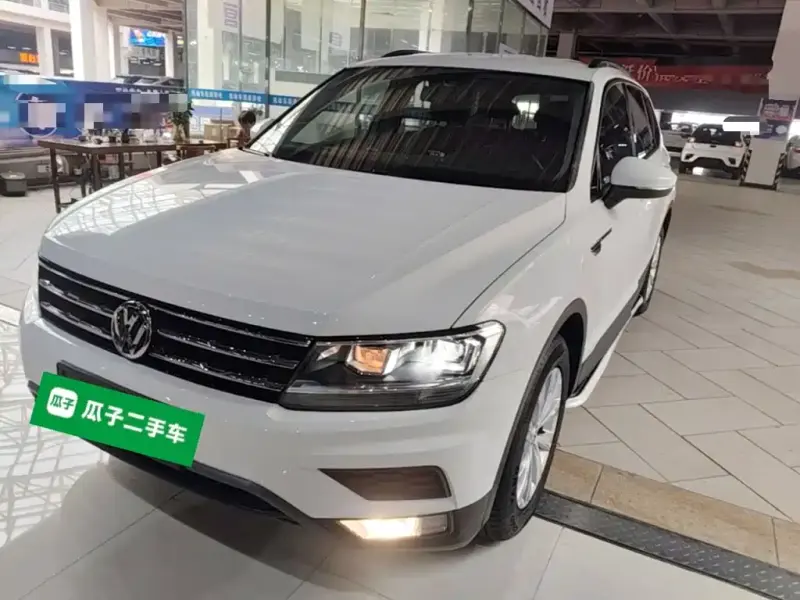 Volkswagen Tiguan L, 2017