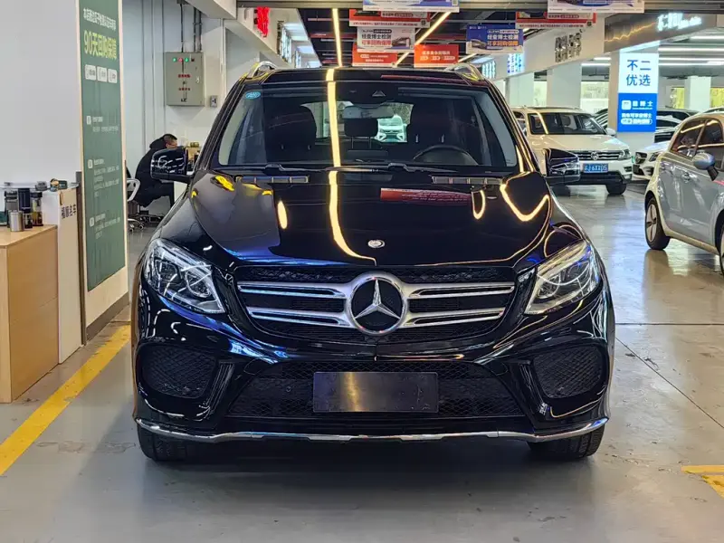 Mercedes-Benz GLE( ), 2015 — фото 1