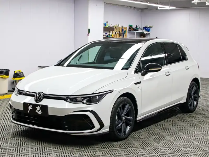 Volkswagen Golf, 2023