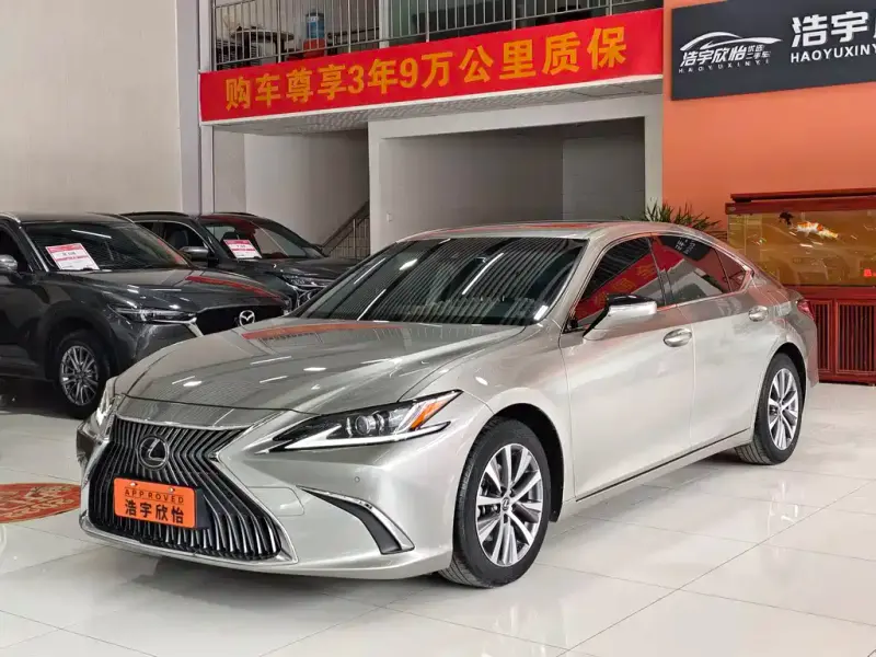 Lexus ES, 2019