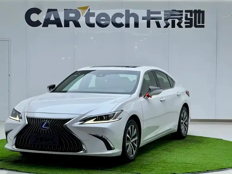 Lexus ES, 2018