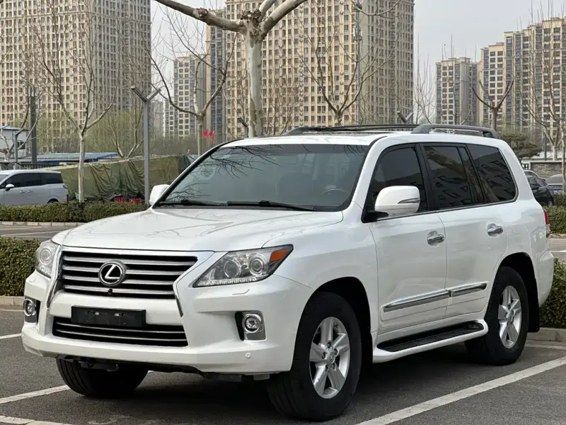 Lexus LX, 2014