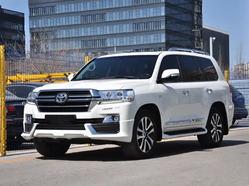 Toyota Land Cruiser, 2019 — фото 1