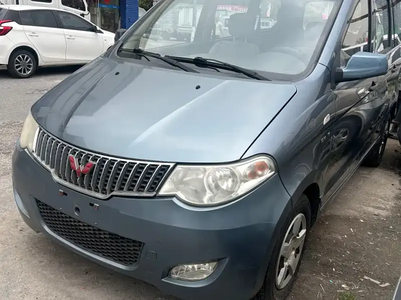 Wuling Hongguang, 2015
