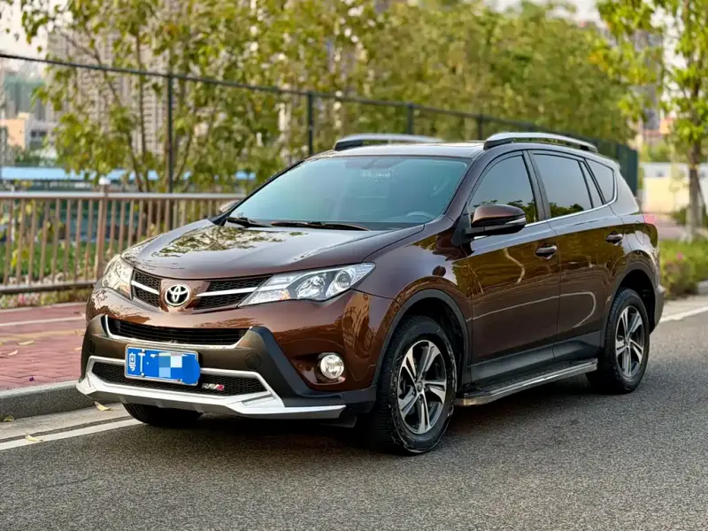 Toyota RAV4, 2015