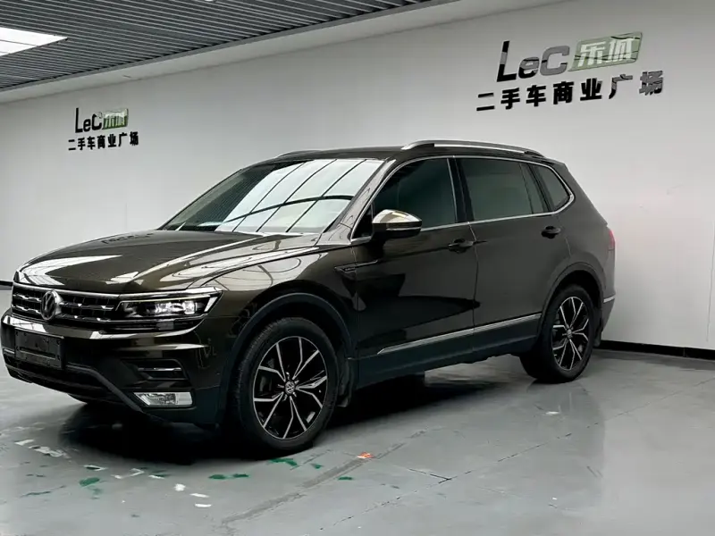 Volkswagen Tiguan L, 2017