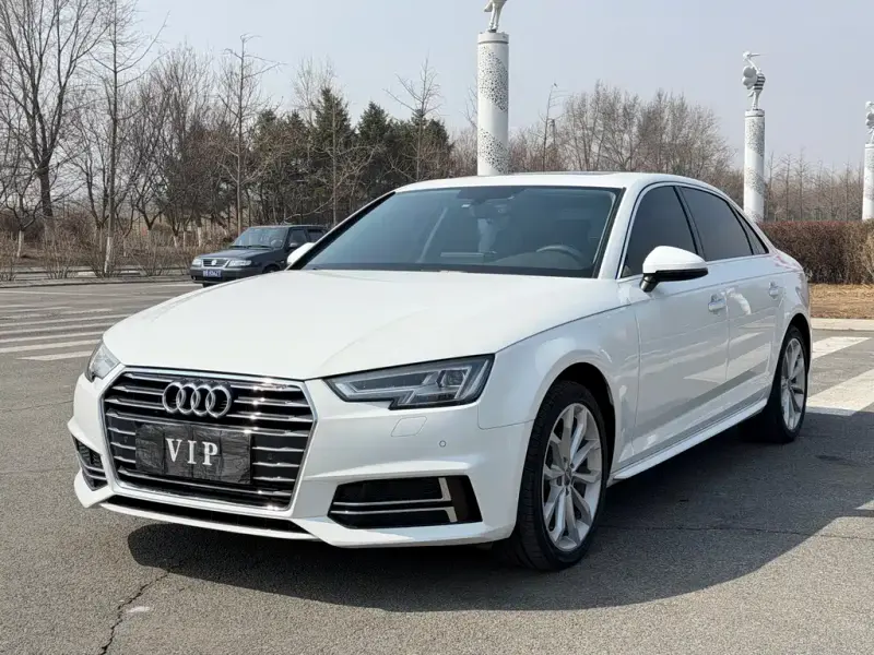 Audi A4L, 2018
