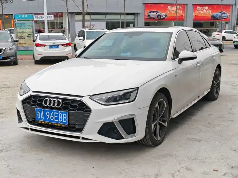 Audi A4L, 2020