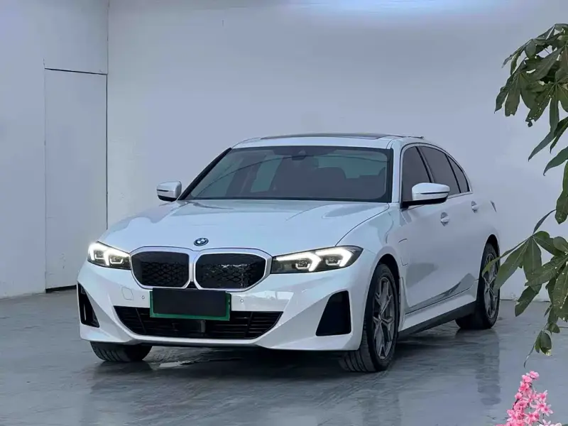 BMW i3, 2023