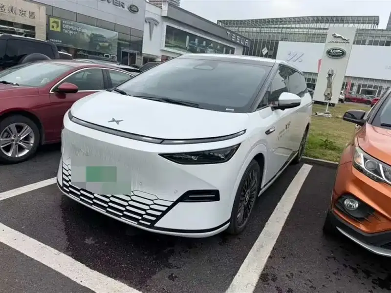 XPeng X9, 2025