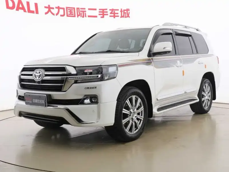 Toyota Land Cruiser, 2019 — фото 1