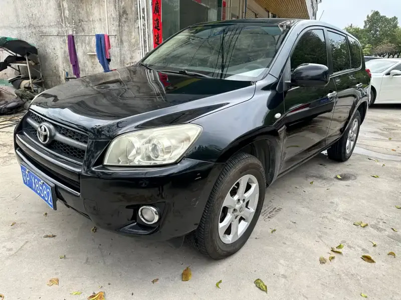 Toyota RAV4, 2013