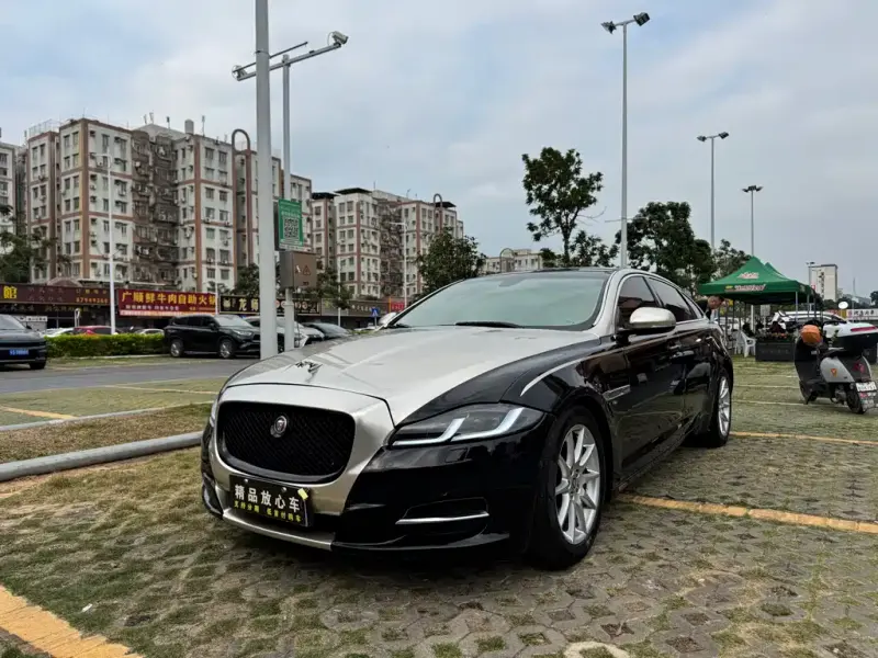 Jaguar XJ, 2013