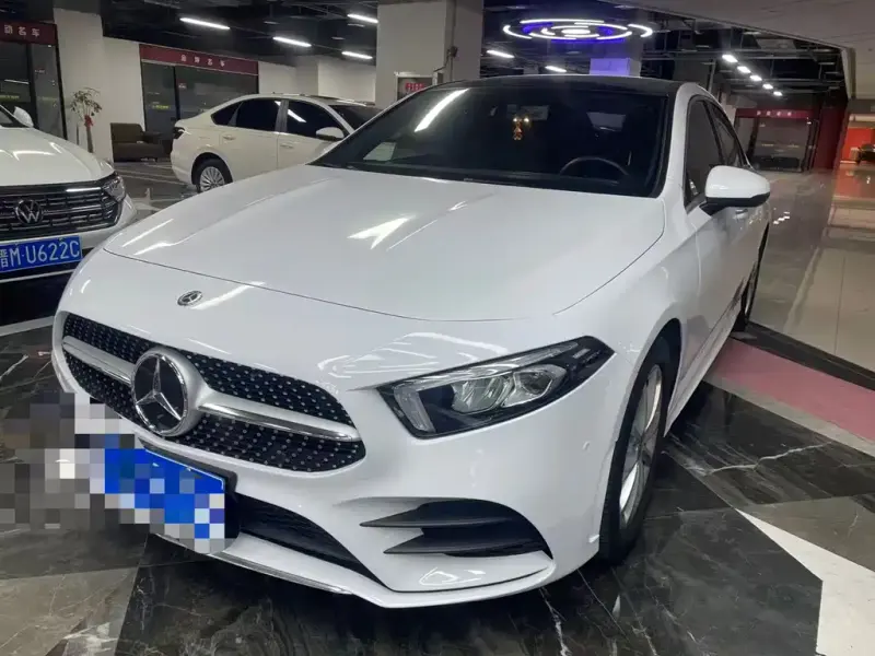 Mercedes-Benz A-Class, 2020 — фото 1