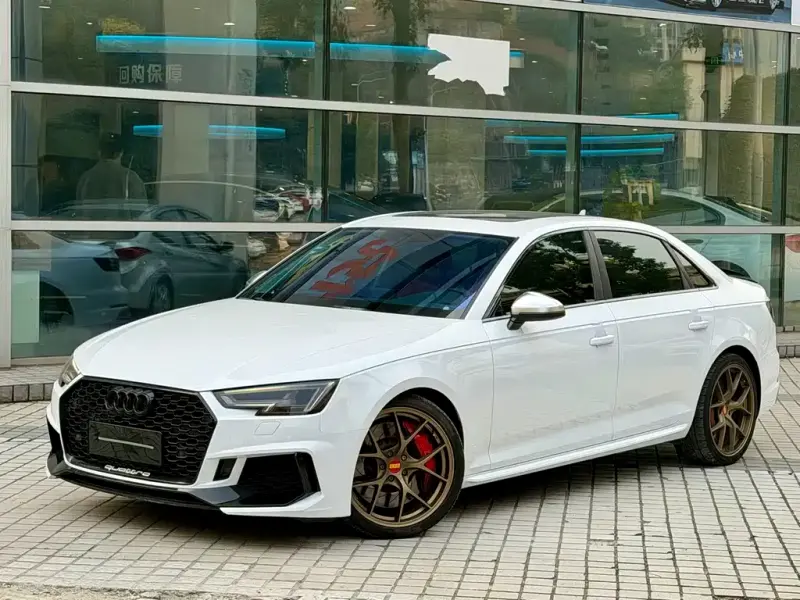 Audi A4L, 2020