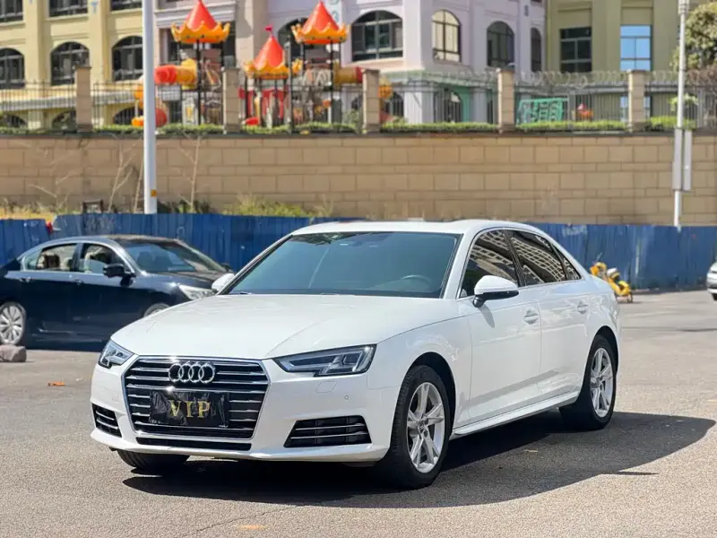 Audi A4L, 2018