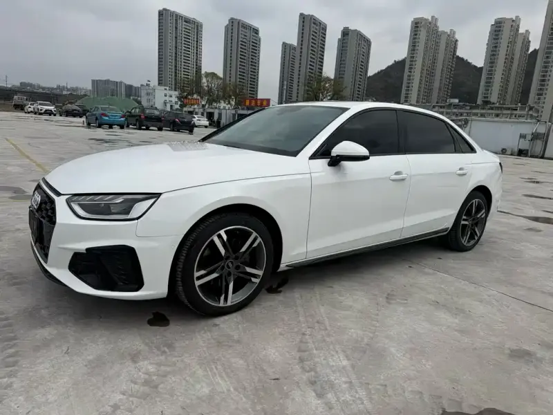 Audi A4L, 2022