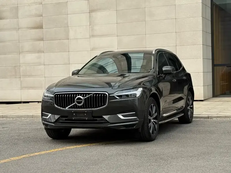 Volvo XC60, 2020 — фото 1