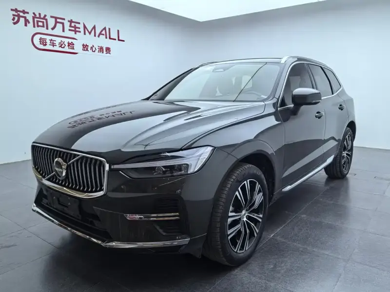 Volvo XC60, 2022 — фото 1