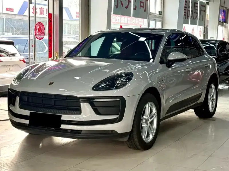 Porsche Macan, 2023 — фото 1