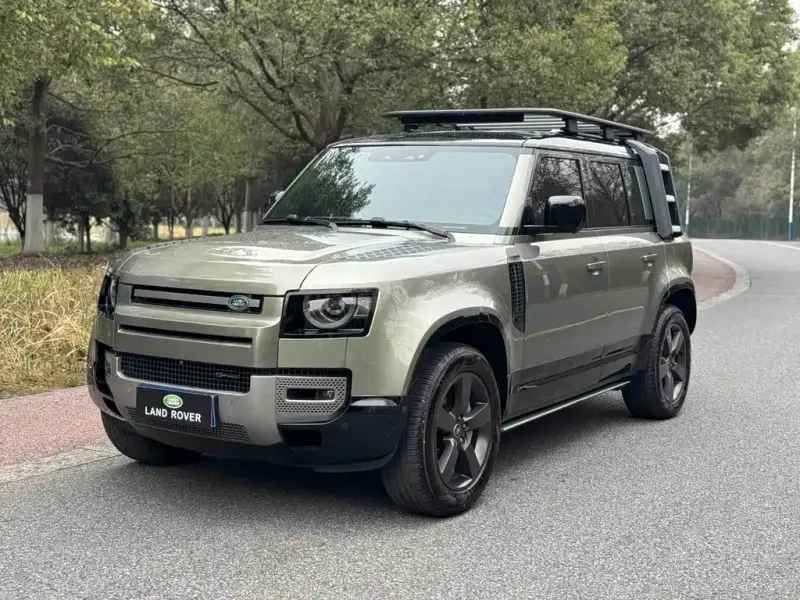 Land Rover Defender, 2023