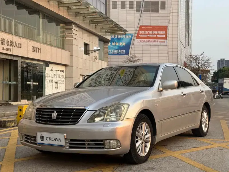 Toyota Crown, 2005 — фото 1