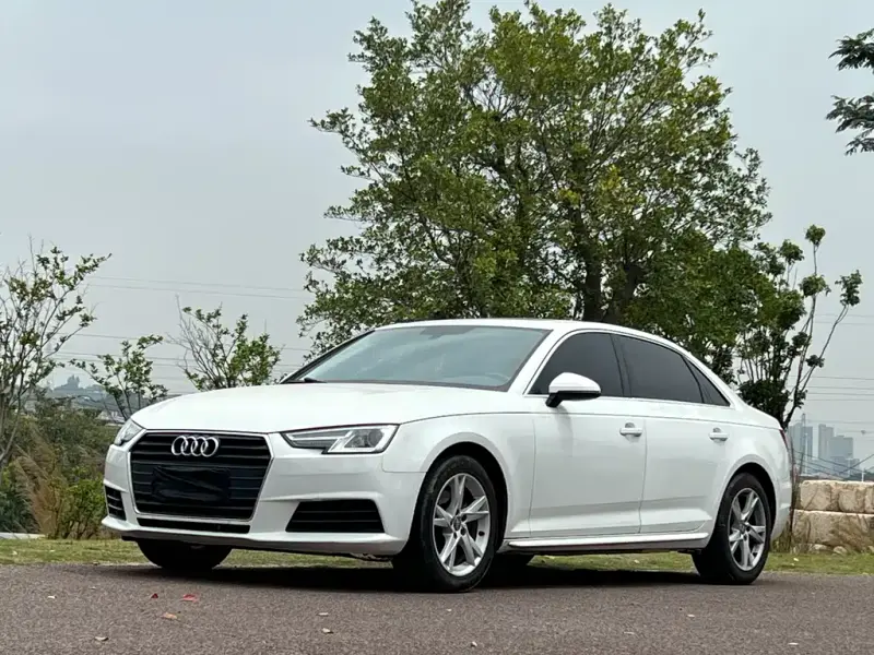Audi A4L, 2017