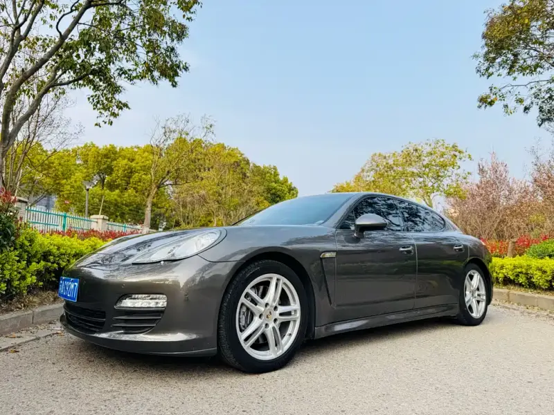 Porsche Panamera, 2013