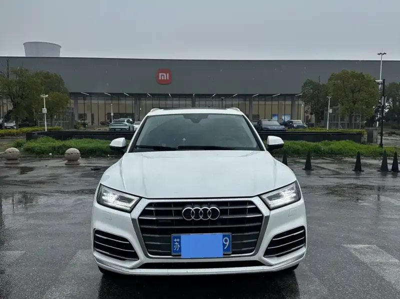Audi Q5L, 2021