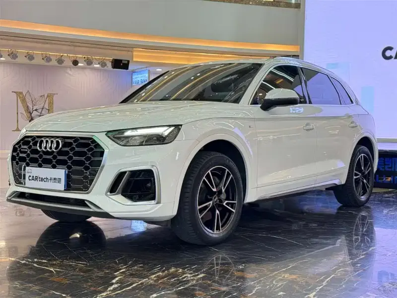 Audi Q5L, 2021
