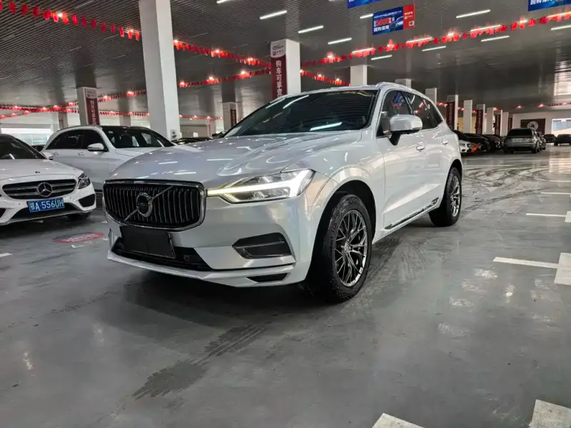 Volvo XC60, 2020 — фото 1