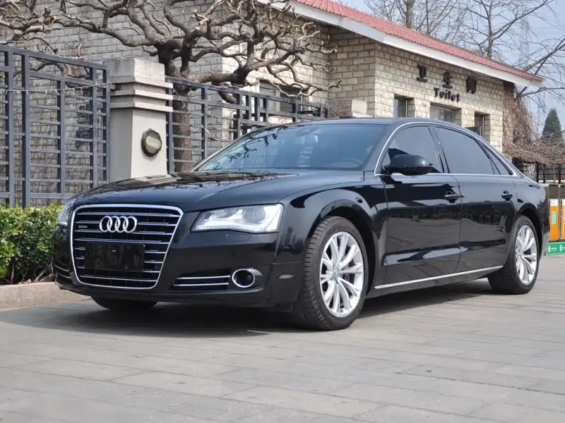 Audi A8, 2011