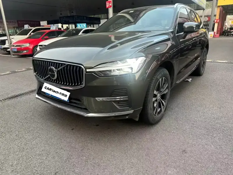 Volvo XC60, 2022 — фото 1