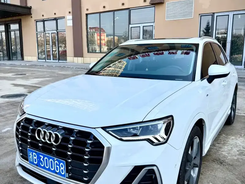Audi Q3, 2022