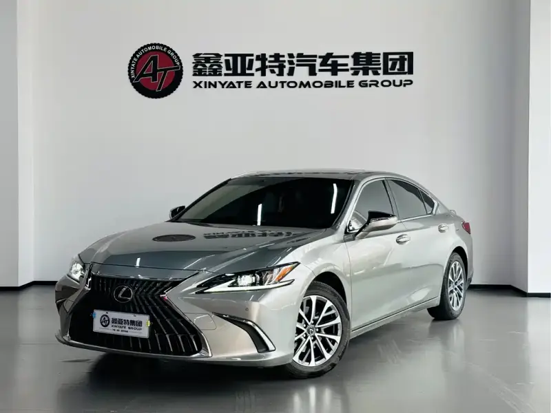 Lexus ES, 2023