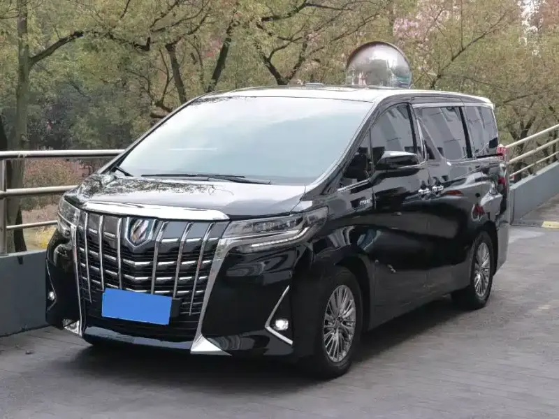 Toyota Alphard, 2023