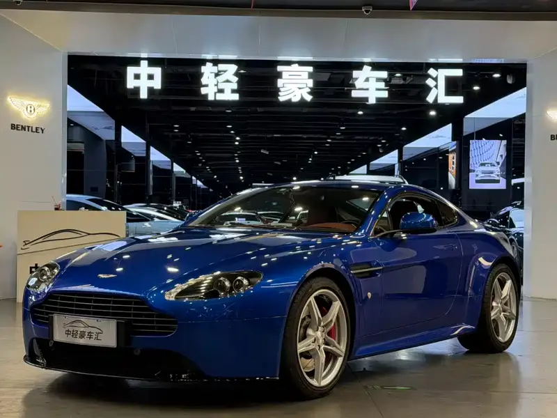 Aston Martin V8 Vantage, 2017