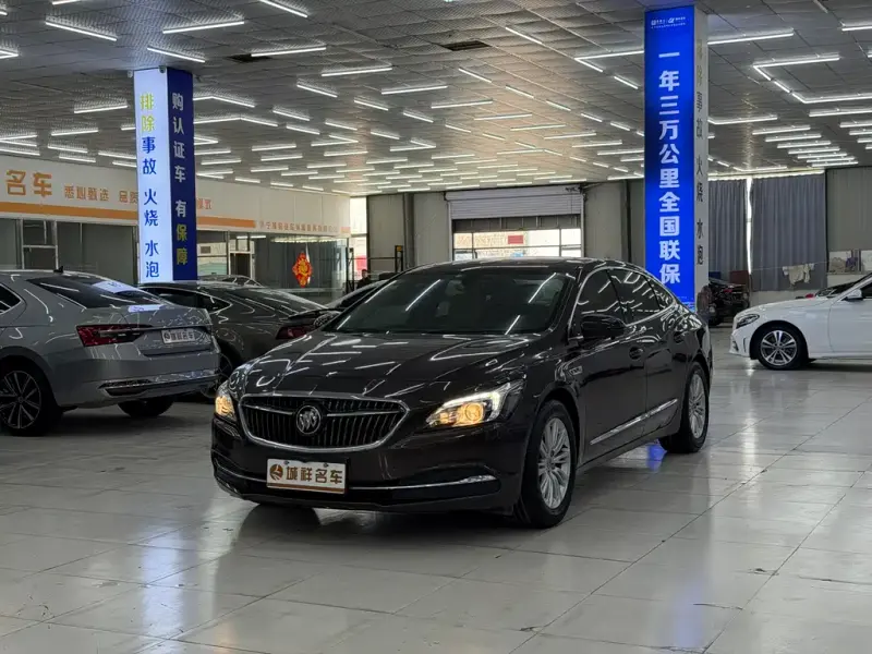 Buick LaCrosse, 2017 — фото 1