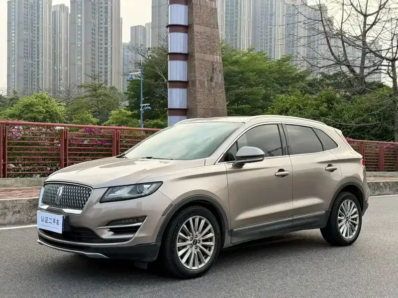 Lincoln MKC, 2019